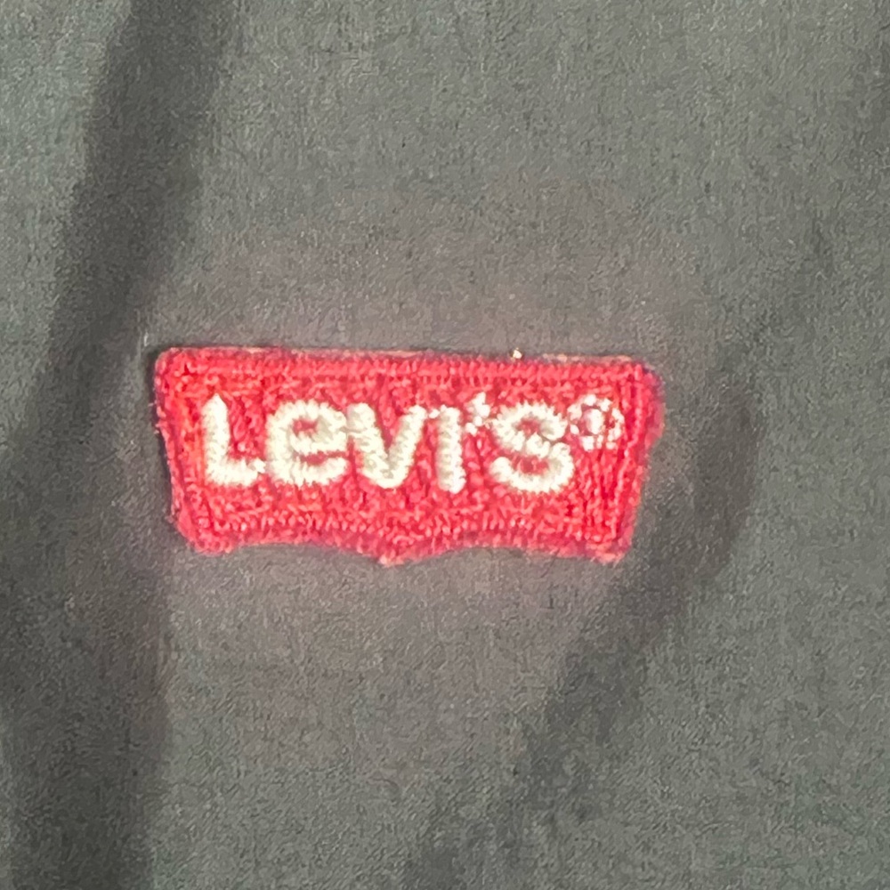 Levi's Size M Charcoal Jacket with Red Logo - Picture 4 of 9